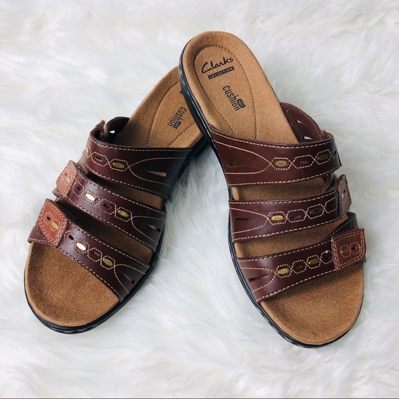 clarks leisa broach sandals